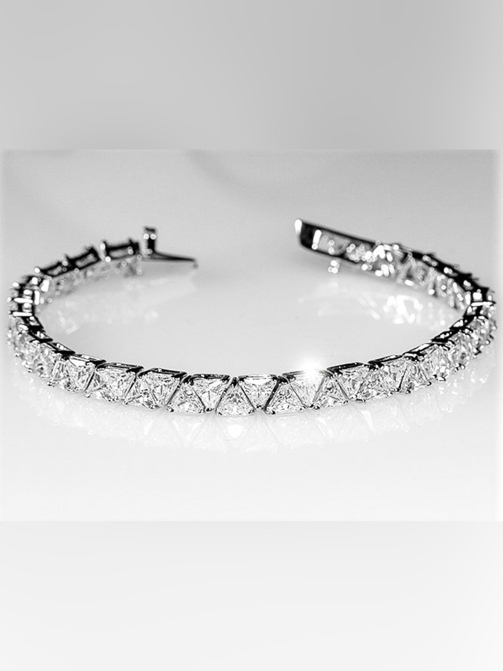 18k 13ct Trillion Tennis Bracelet - Picture 5 of 12